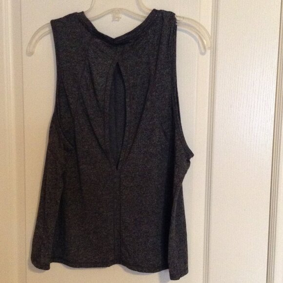 Reebok Women's Cut-out-Back Sports Muscle Tank Top Size XL Gray Activewear - Picture 3 of 5
